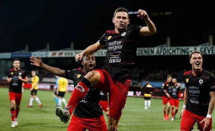 在夜色完全 在夜色完全